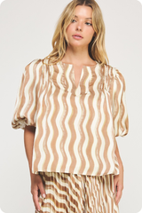 Noelle Wavy Stripe Top in Peanut Butter Cream
