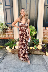 Lia pleated dress in brown