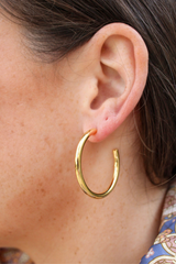 Kerry Skinny Hoop Earring