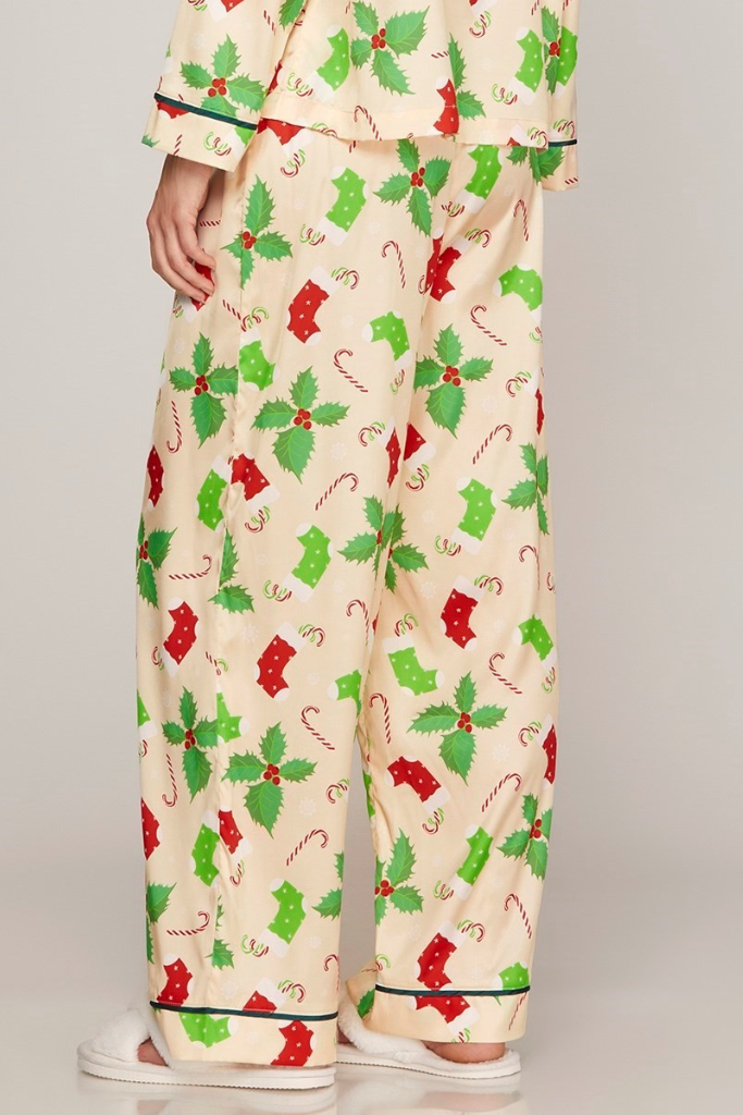 Mistletoe and Holly Pajama Bottoms