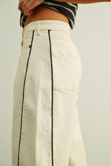 Marie barrel jean in Ecru