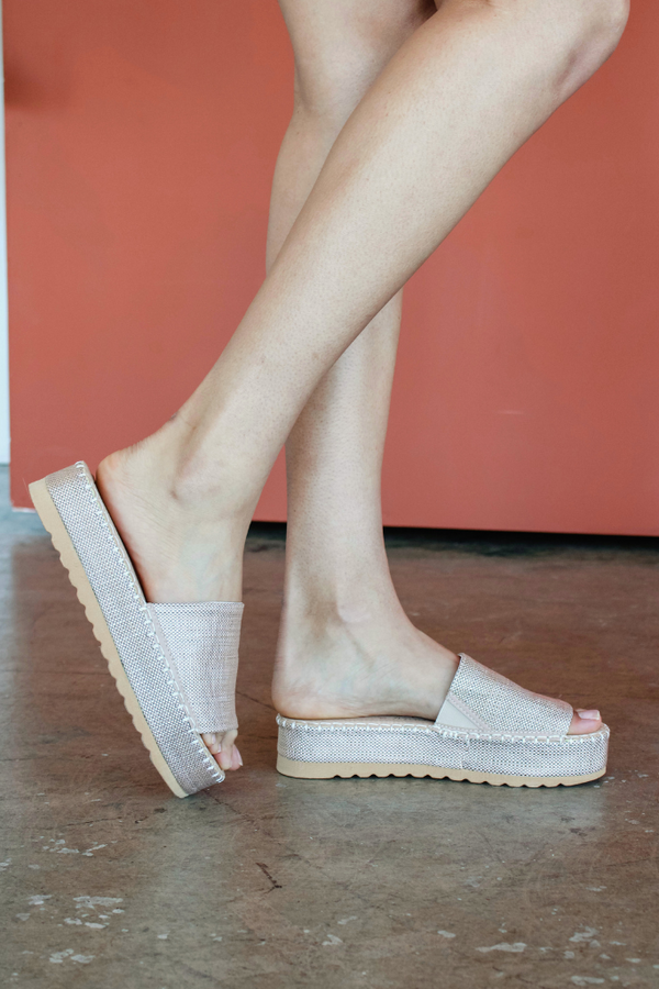 The Simple Life Sandal in Platino